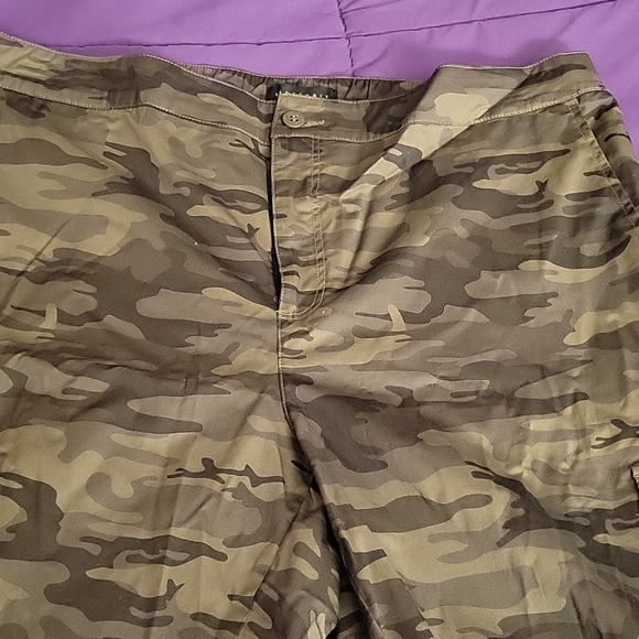 Sanctuary army print cargo shorts - Picture 1 of 3